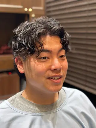 ミディアム 杉本 和大のヘアスタイル