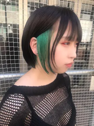 ショート カラー ホワイト&レイヤーカ ットエクステ長畠俊輔のヘアスタイル