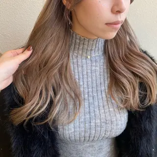 ロング カラー 透明感カラー/ 小顔カット/ミヅキのヘアスタイル