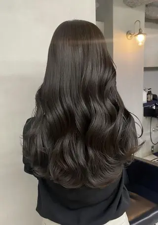 カラー 吉岡 茉穂のヘアスタイル