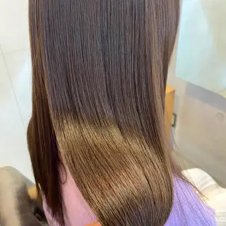 ミディアム カラー conne& ririのヘアスタイル