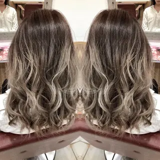 セミロング カラー M IIのヘアスタイル