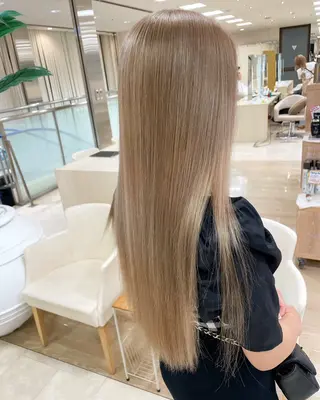 ロング カラー kenje luscaのヘアスタイル