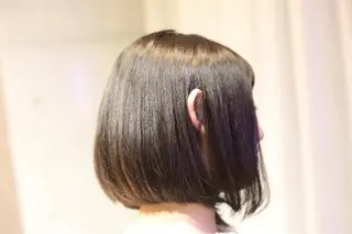 ミディアム カラー アドミラルYoshi oのヘアスタイル