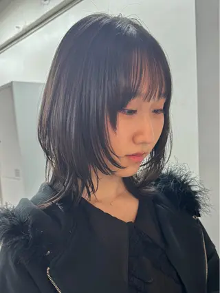 セミロング ウルフカットモデル 🧃Shionのヘアスタイル