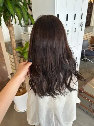 カラー AGREE Momokaのヘアスタイル