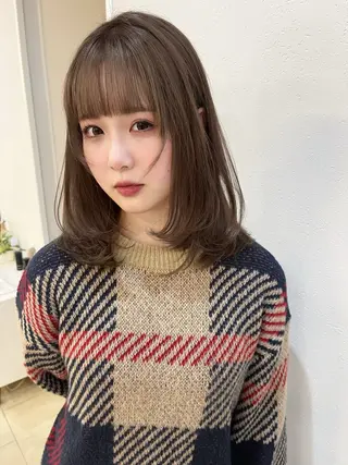 ミディアム カラー kchiara所属・yura /レイヤーカットのヘアスタイル