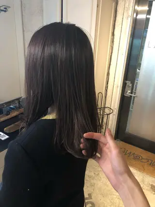 セミロング カラー SALOWIN 表参道所属・シンカ 表参道のヘアスタイル