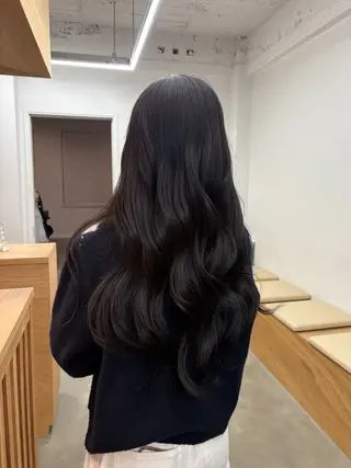 カラー 吉野 新菜のヘアスタイル