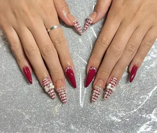 ネイル VIERU 🌈🎀💖のネイルデザイン