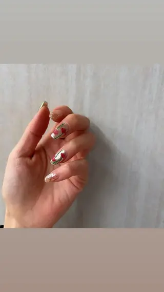 ネイル 《カメレオン》 西田美輝のヘアスタイル