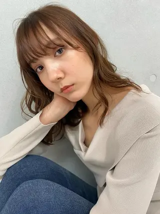 セミロング カラー 透明感カラーブリーチ 🌼シゲモトアヤ🌼のヘアスタイル