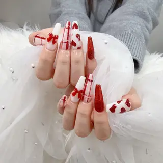 ネイル Diamond  Salon所属・Hain Hainのネイルデザイン