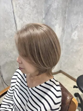 ミディアム カラー 岩本 栄輝のヘアスタイル