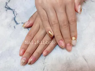 ネイル ネイルリボン 受付スタッフのネイルデザイン
