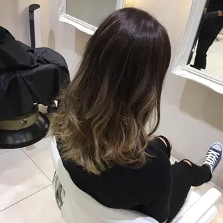 ミディアム カラー かねやす ゆなのヘアスタイル