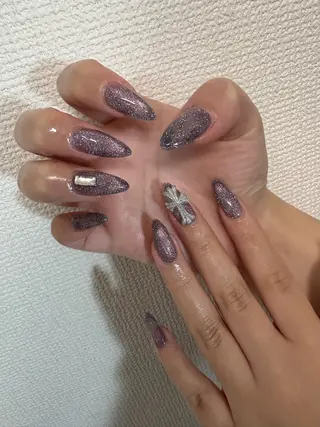 ネイル 黒須莉奈 IRYのネイルデザイン