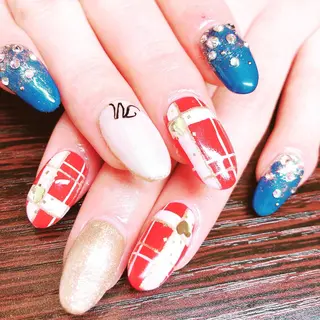 ネイル Piacere所属・Piacere 絵美のネイルデザイン