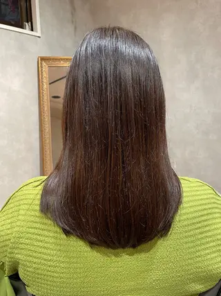 セミロング カラー 永宮 采佳のヘアスタイル