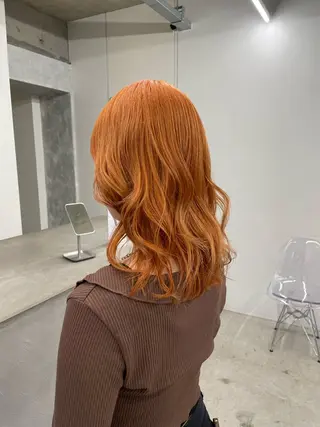 カラー 小出 萌恵のヘアスタイル