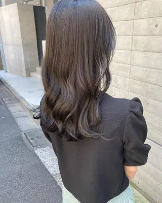 セミロング ✨色持ちの良い艶 カラー✨蟹江真世のヘアスタイル