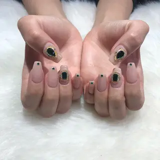 ネイル Nes.Nail所属・Miyagi Asamiのネイルデザイン