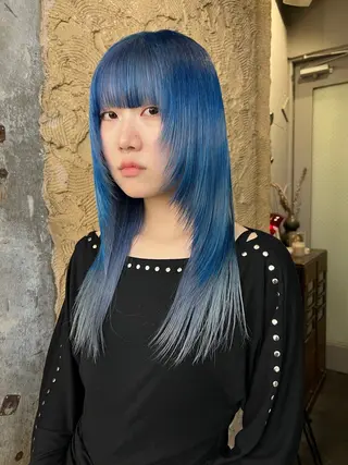 セミロング カラー haco＋所属・圧倒的デザイン力 店長🎨RENAのヘアスタイル