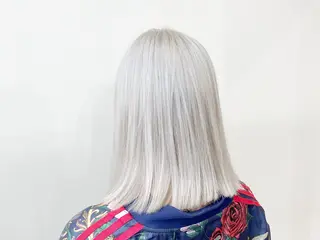 ミディアム デザインカラー 小西勇次のヘアスタイル