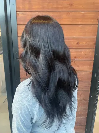 ロング ユナ ナチュラル／透明感のヘアスタイル