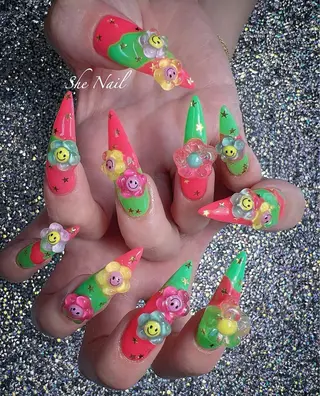 ネイル She   Nail所属・ISA_ BELLAのネイルデザイン