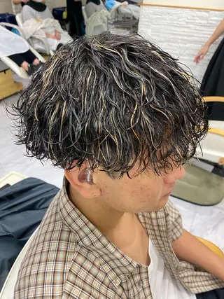 パーマ メンズ 🌴パーマオタク🌴 長谷川　諒佑🌈のヘアスタイル
