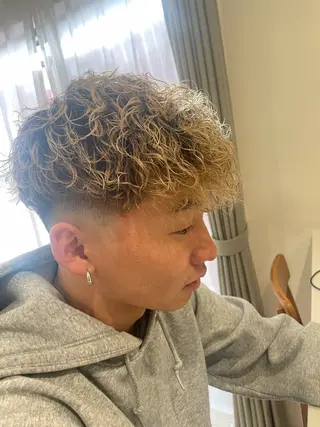 ショート パーマ FRANK'S BARBER日比谷店所属・金谷 一平のヘアスタイル