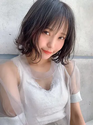 ショート カラー レイヤーカット 透明感カラーのヘアスタイル