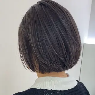 ショート カラー 細めハイライト🩶 ボブ/レイヤーカットのヘアスタイル