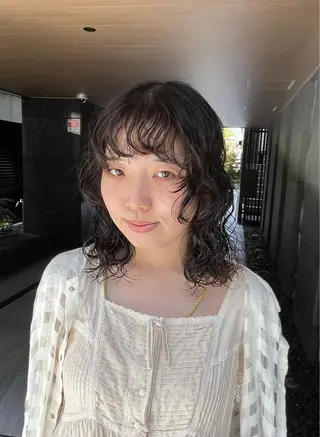 ミディアム パーマ AMNESIA三軒茶屋所属・おがわ ともひさのヘアスタイル