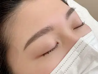 アイブロウ 国本 寿恵の眉毛・アイブロウイメージ