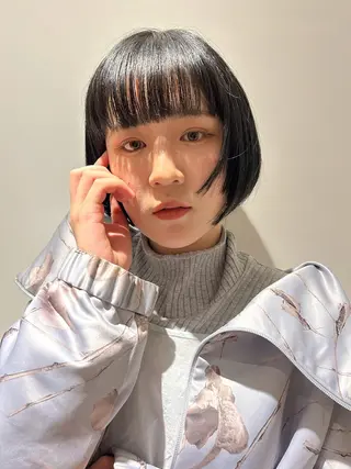 ショート カラー 村松 美月のヘアスタイル