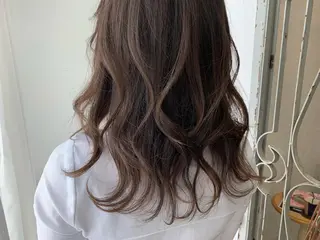 セミロング カラー fio マナミのヘアスタイル