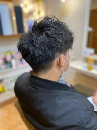 ショート メンズ 生駒市デザインカラー /浜中美奈のヘアスタイル