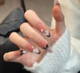 ネイル Pure&Rich Nailのネイルデザイン