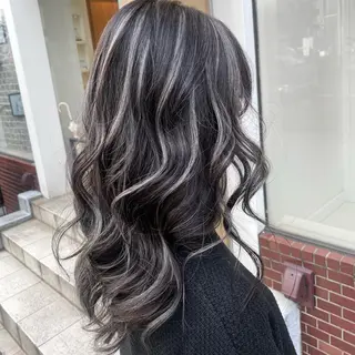 セミロング カラー 【カラー指名No 1✨】HIBIKIのヘアスタイル
