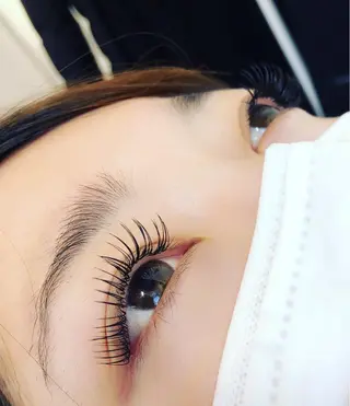 マツエク・マツパ Li'a eyelashsalon所属・Li'a【リア】 成瀬なぎ子のマツエク・マツパデザイン
