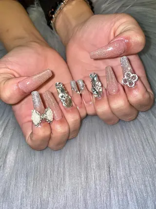 ネイル MADIA所属・MADIA SHIANのネイルデザイン