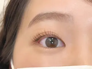 パーマ Fiara 研修所💐のマツエク・マツパデザイン