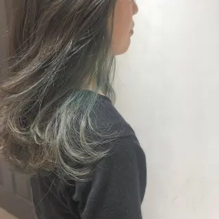 ロング カラー 江原 彩華のヘアスタイル