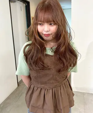 ロング カラー mizuki/ピンク ベージュ.レイヤーのヘアスタイル