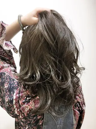 セミロング カラー 海外風レイヤーカット 👑店長　平松　由のヘアスタイル