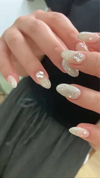 ネイル nailsalon　hue所属・小山 羽奈のネイルデザイン