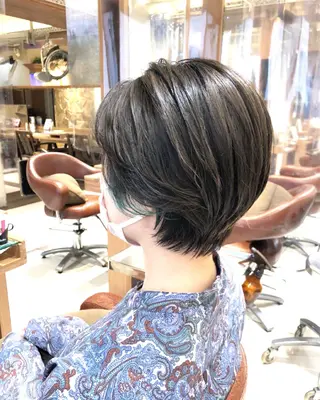 ショート カラー 【ディレクター 🧸🤍田澤　唯那】のヘアスタイル