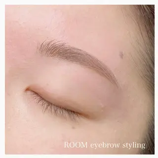 アイブロウ 眉毛専門サロンROOM所属・ナチュラル眉専門 眉毛サロンROOMの眉毛・アイブロウイメージ